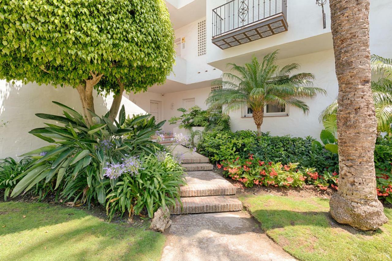 Hanami Alcazaba Beach Front Sea View Estepona Exterior photo